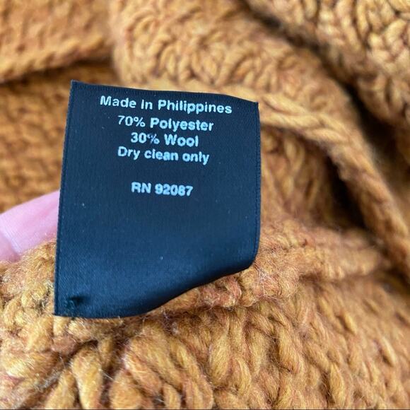 Saks Fifth Avenue black label infinity scarf crochet chunky knit wool blend boho - Picture 7 of 7